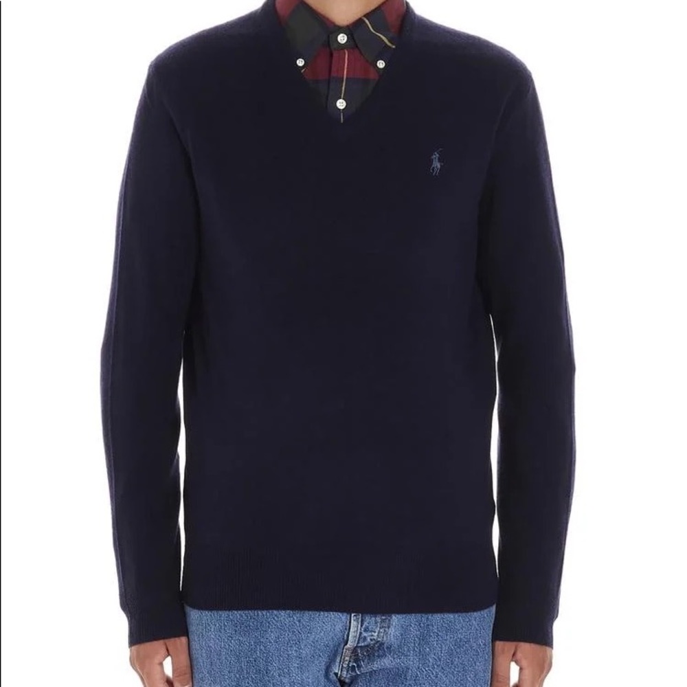 Polo v neck 100% wool pullover